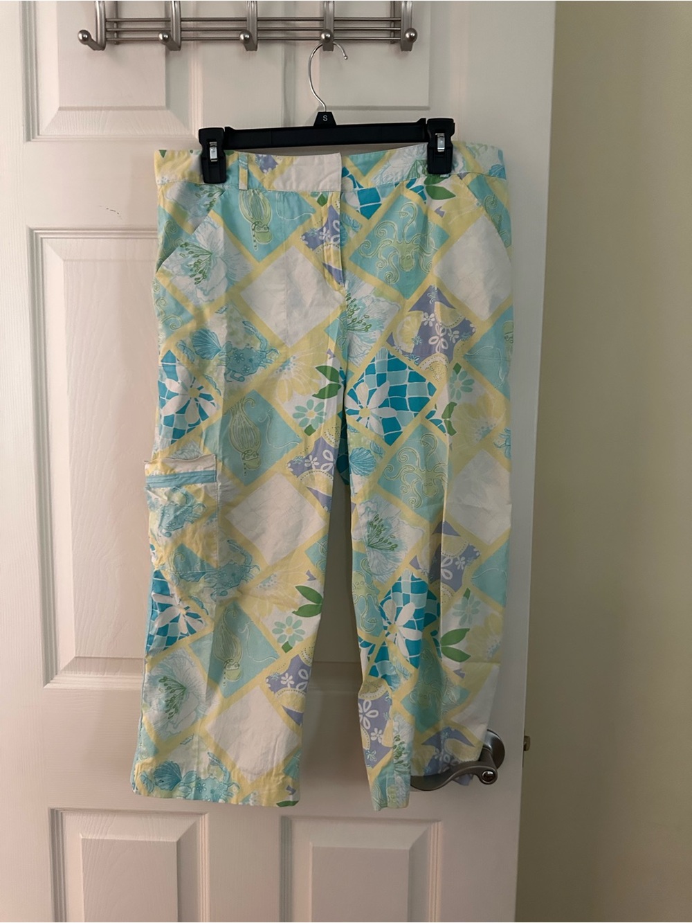 Lilly Pulitzer Pastel Floral Cropped Pants in Aqua, Yellow and Mint